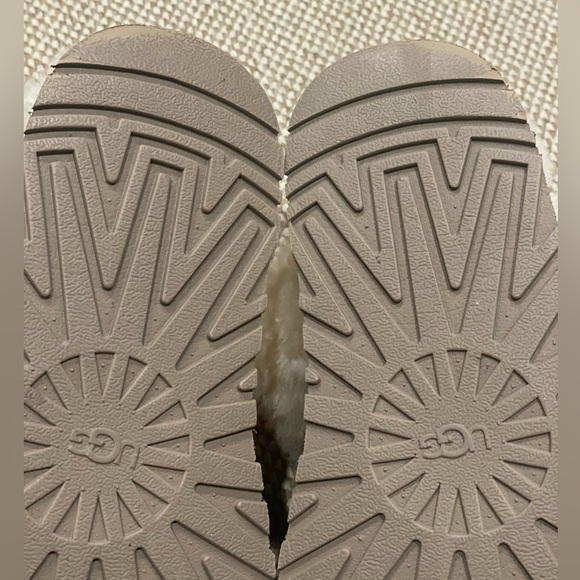 UGG Disquette suede slippers - Picture 15 of 16